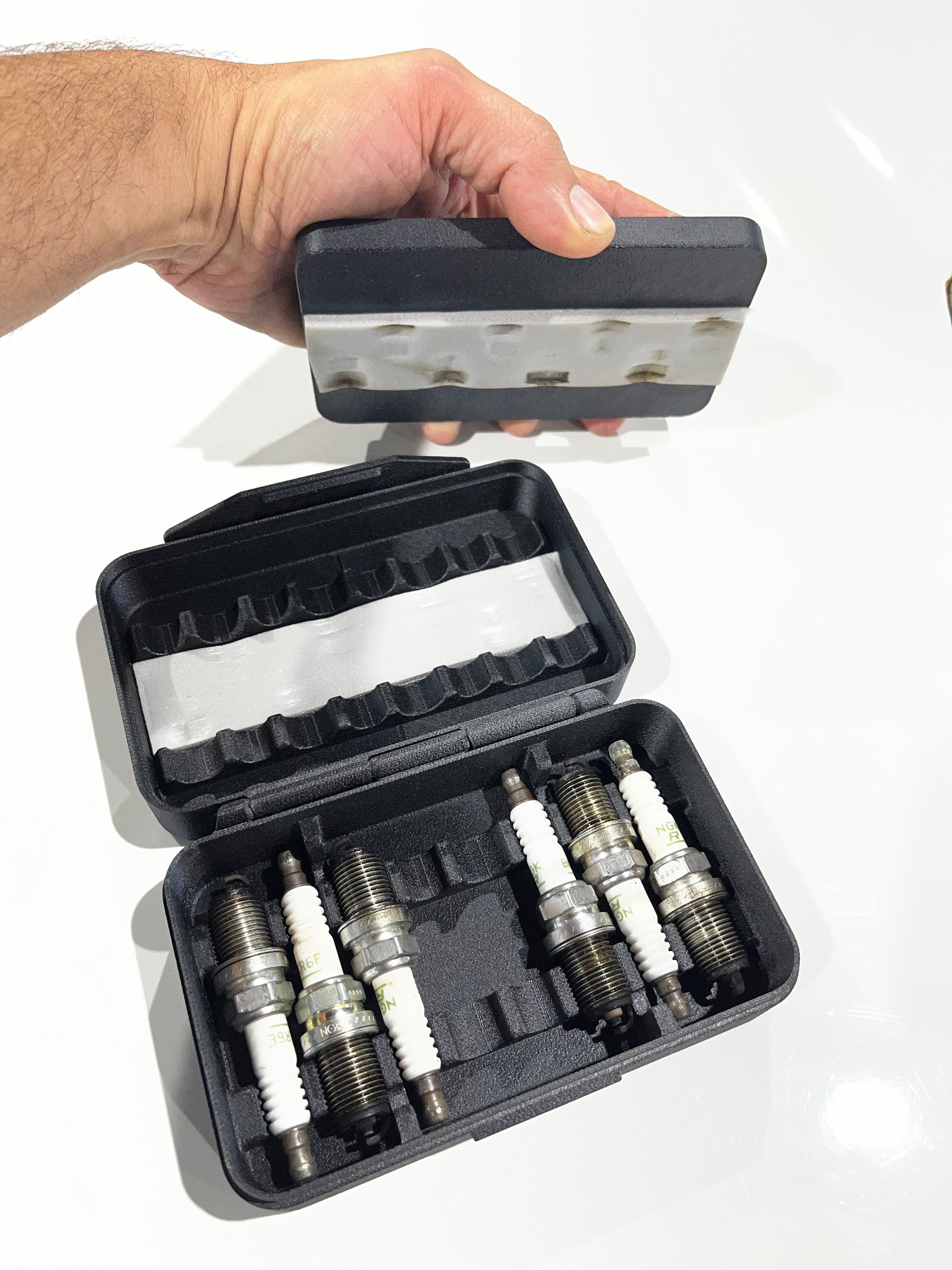 16 Spark Plugs Storage Case