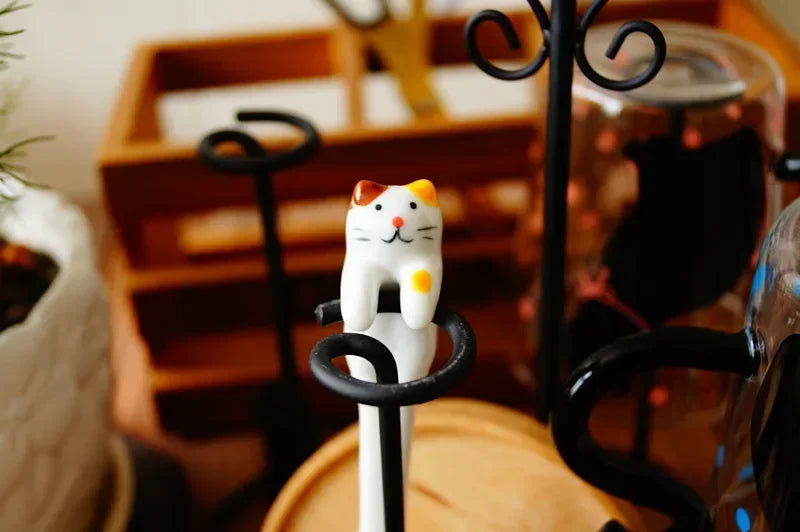 Ins Ceramic Coffee Mug Hanging Ear Mixing Scoop Ice Cream Dessert Scoop Hand-painted Three-dimensional Cat Hanging Scoop